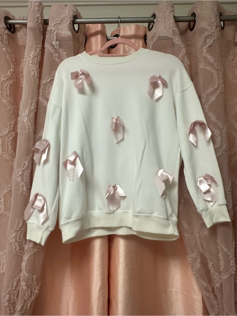 White Crewneck Sweatshirt with Pink Satin Bows